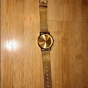 Gold fashion watch